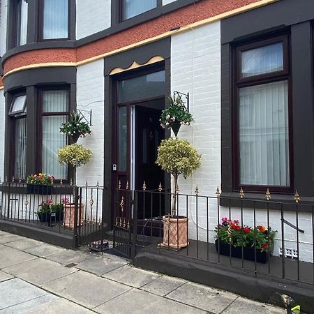 Surescape House Villa Liverpool Bagian luar foto